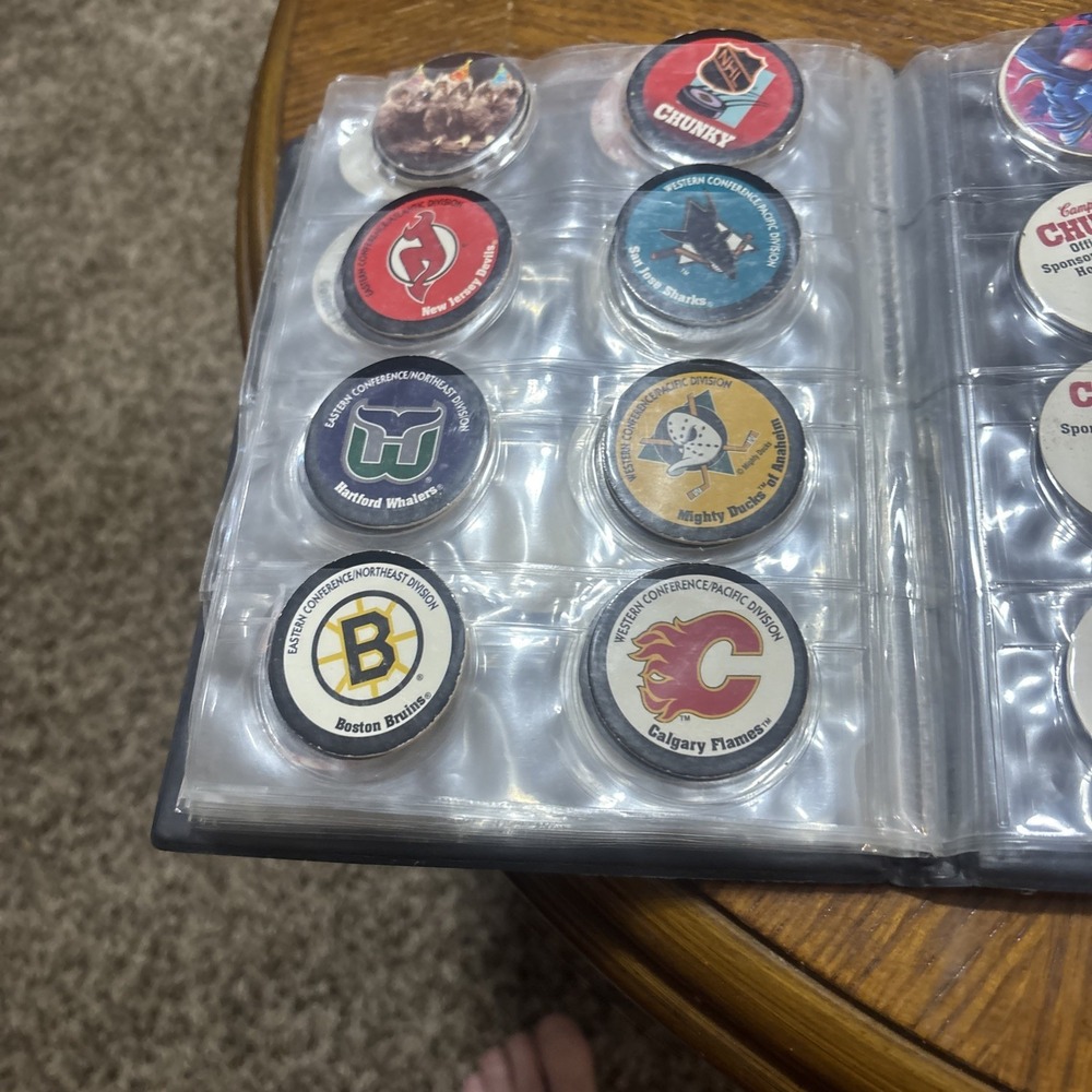 Pog Case And‎ Pogs - Picture 9 of 13